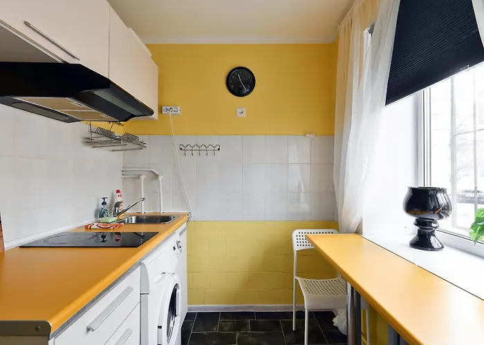 Cozy Next To Old Apartment *