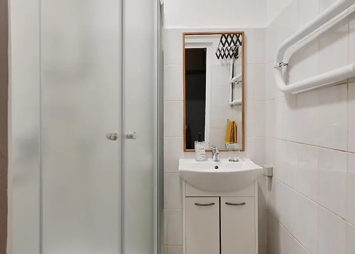 Apartment Cozy Next To Old