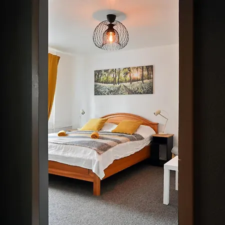 Cozy Next To Old Lägenhet